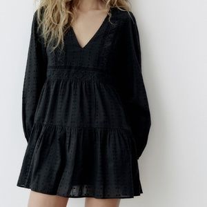 Single piece 🔥 Zara limited edition embroidered mini cotton dress